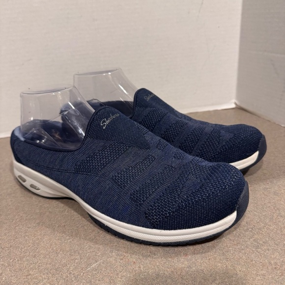 Skechers Blue Relaxed Fit Commute Carpool Air Cooled Memory Foam Mules 11 - Picture 1 of 8